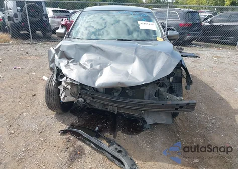 2017 Nissan Sentra S z USA, uszkodzony, nr VIN 3N1AB7AP1HY210291